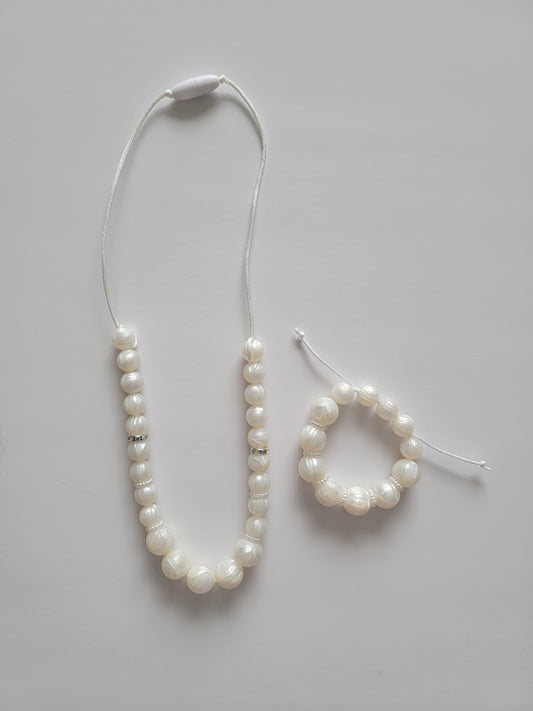 Pearls set (Chewellery)